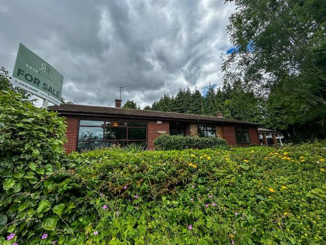 Bungalow for sale in Little Mountain, Wales