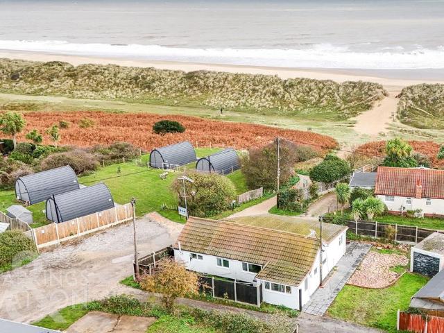 Bungalow for sale in Stokesby, Norfolk