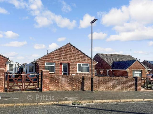 Bungalow for sale in Cowes, Isle Of Man