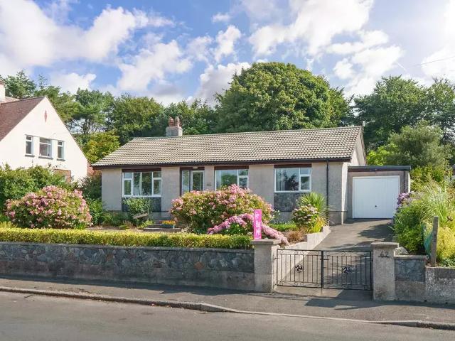 Bungalow for sale in Douglas, Scotland
