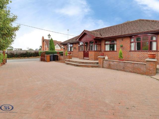 Bungalow for sale in Haslington, Wheelock