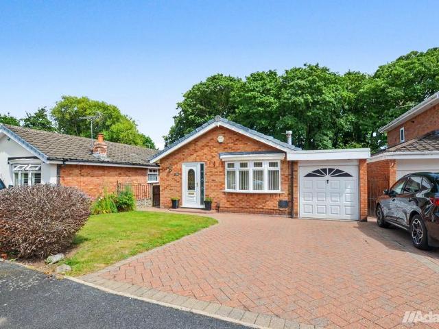 Bungalow for sale in Beechwood, Halton