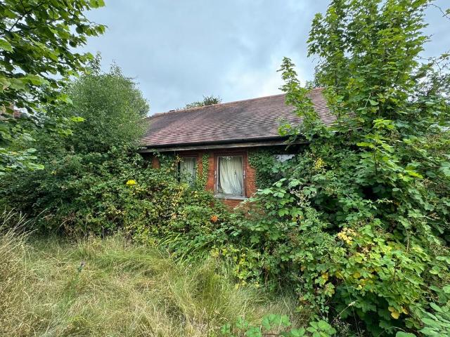 Bungalow for sale in Radclive, Buckinghamshire