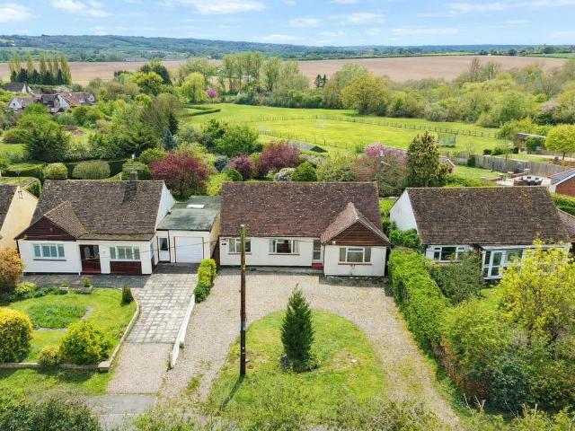 Bungalow for sale in Chipping Hill, Essex