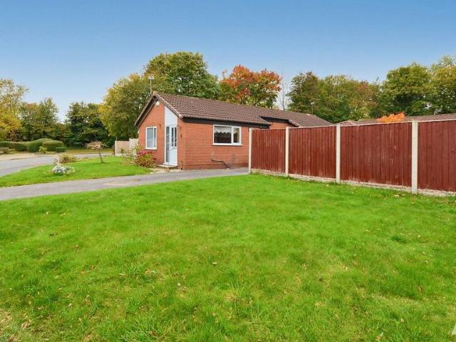 Bungalow for sale in Palacefields, Halton