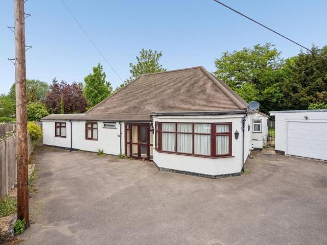 Bungalow for sale in Pinner, Greater London