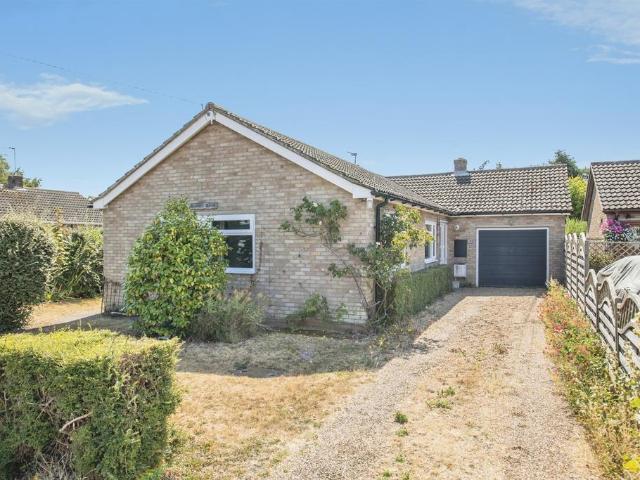 Bungalow for sale in Fordham Heath, Essex