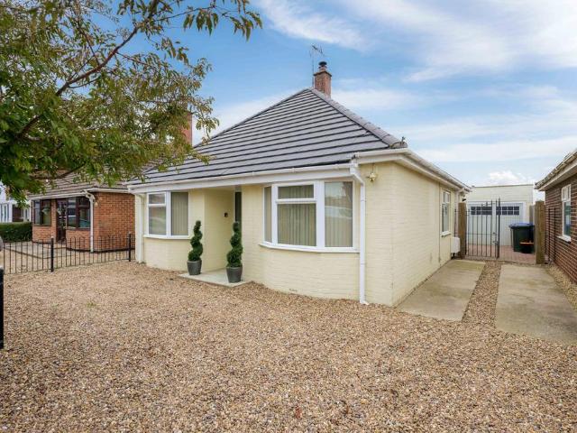 Bungalow for sale in Bladon Estate, Boston