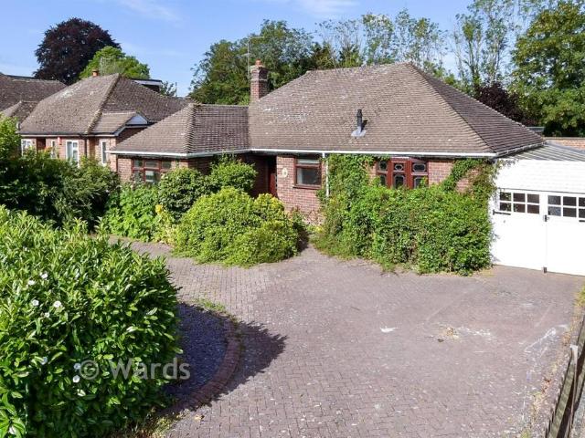 Bungalow for sale in Midway, Kent