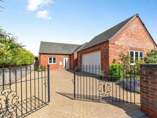 Bungalow for sale in Gosberton Clough, Lincolnshire