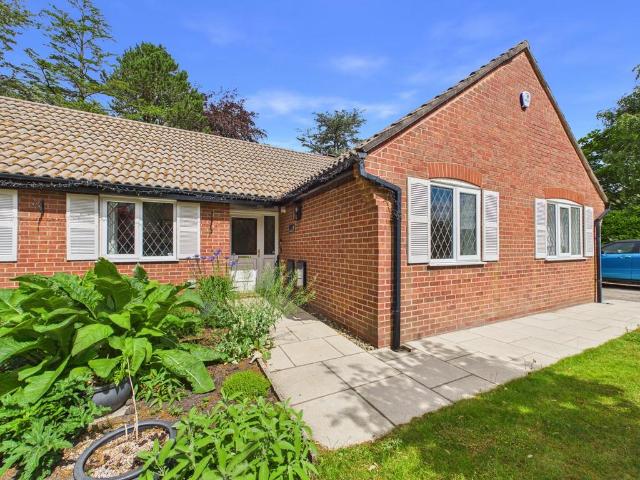 Bungalow for sale in Roby Mill, Lancashire