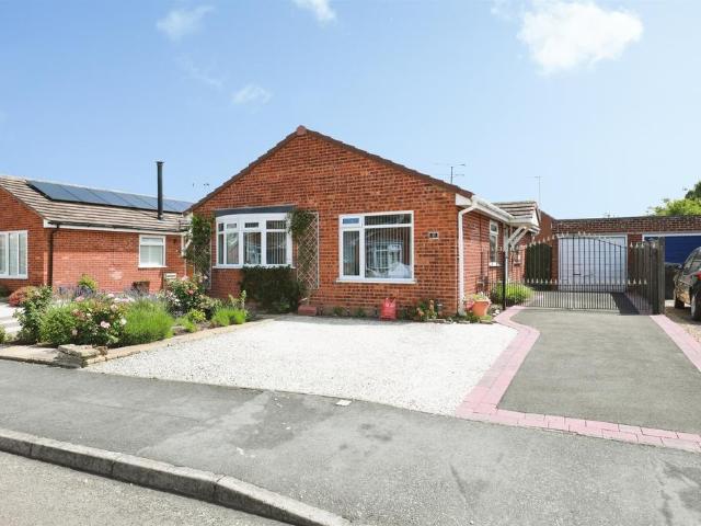 Bungalow for sale in Alderminster, Warwickshire