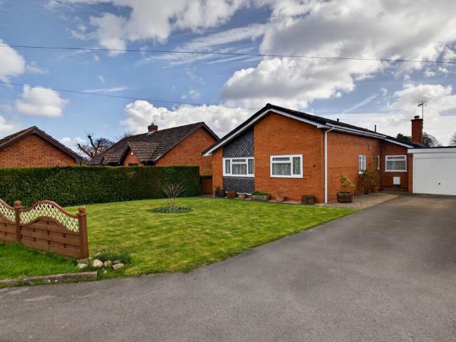 Bungalow for sale in Crosby Common, Clehonger
