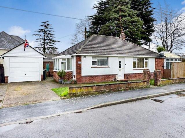 Bungalow for sale in Hedge End, Helford