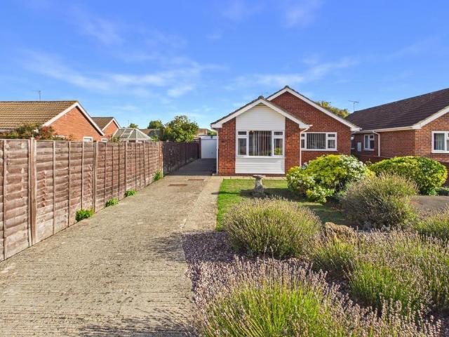 Bungalow for sale in Longlevens, Gloucester