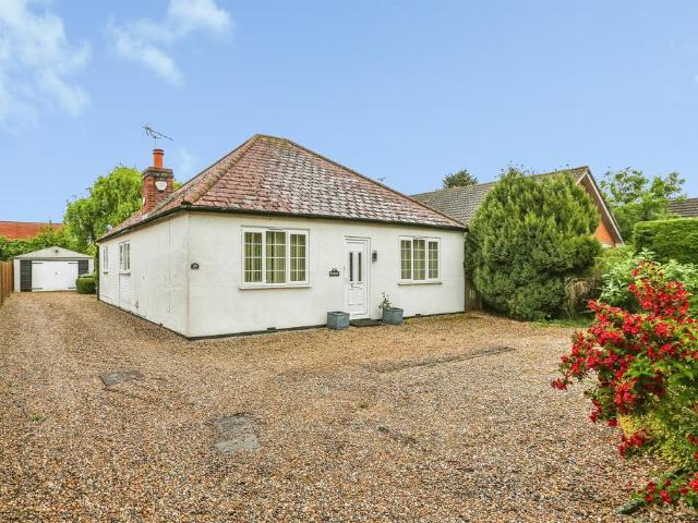 Bungalow for sale in Highfields Caldecote, Arrington