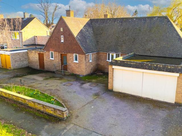 Bungalow for sale in Knighton, Old Wharf
