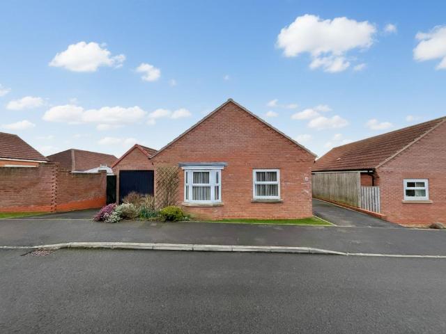 Bungalow for sale in Cayton