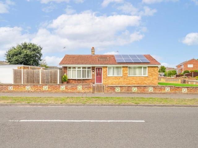 Bungalow for sale in Stokesby, Norfolk