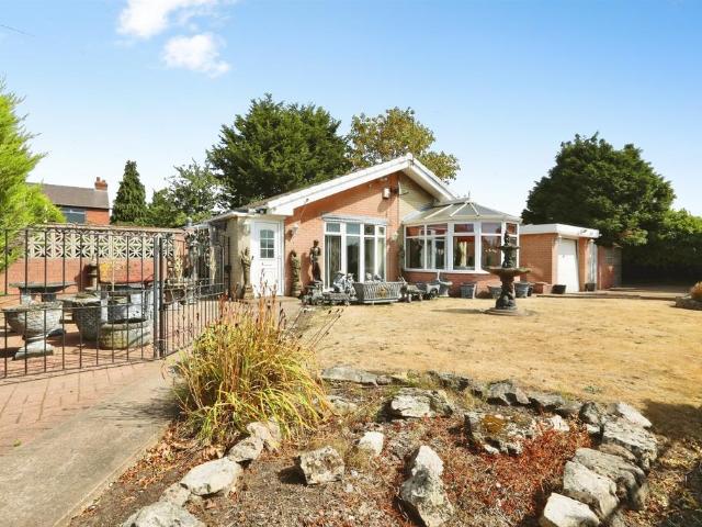 Bungalow for sale in Hatfield, South Yorkshire