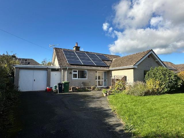 Bungalow for sale in Llansantffraed, Talybont-on-Usk