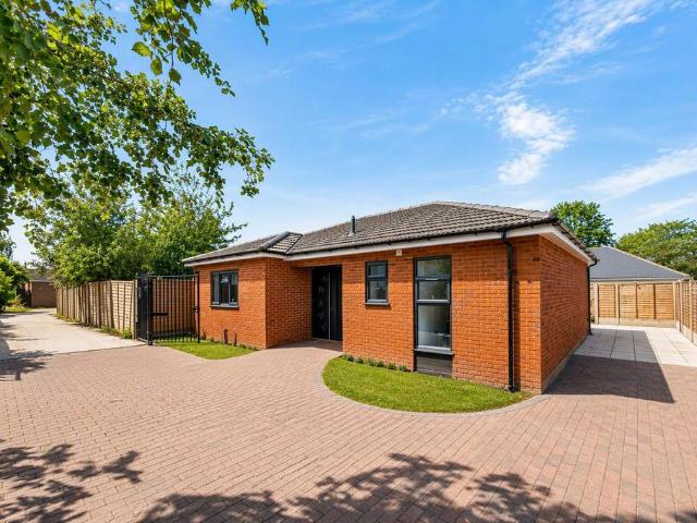 Bungalow for sale in Fordham Heath, Essex