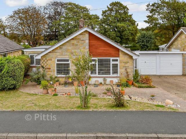Bungalow for sale in Carisbrooke, Isle Of Wight