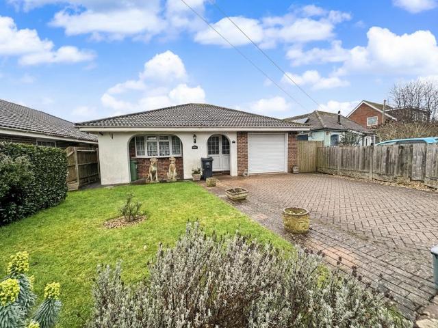 Bungalow for sale in Peacehaven, Iford
