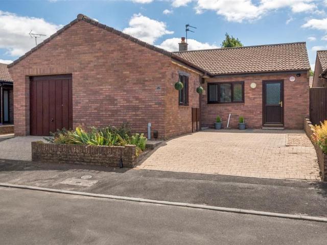 Bungalow for sale in Keynsham, Bath And North East Somerset
