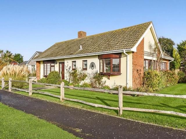 Bungalow for sale in Littlecote, West Sussex