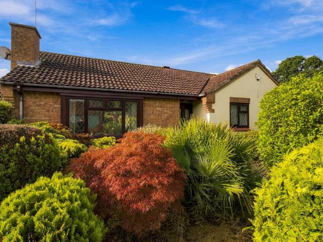 Bungalow for sale in Warndon, Worcestershire
