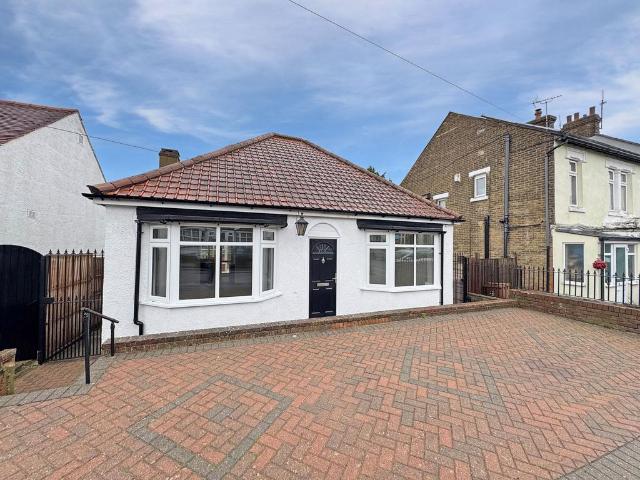Bungalow for sale in Gillingham