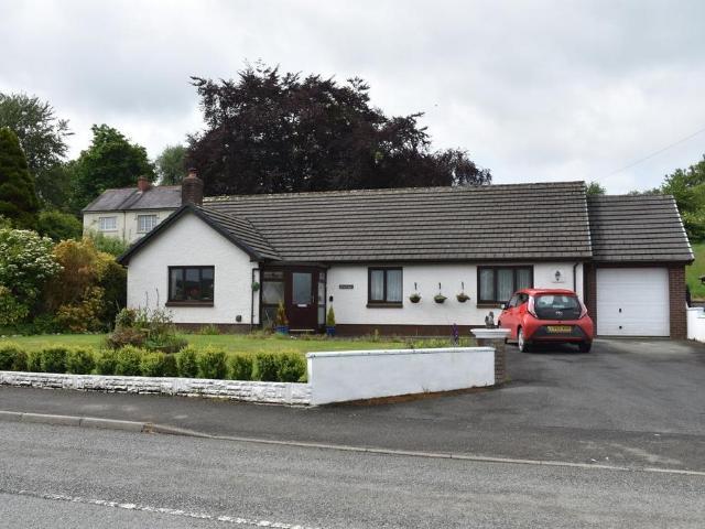 Bungalow for sale in Dre-fach, Wales