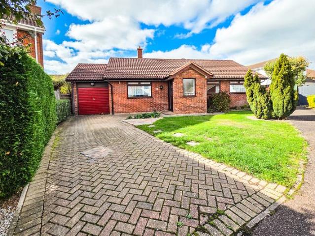 Bungalow for sale in Thurloxton, Somerset