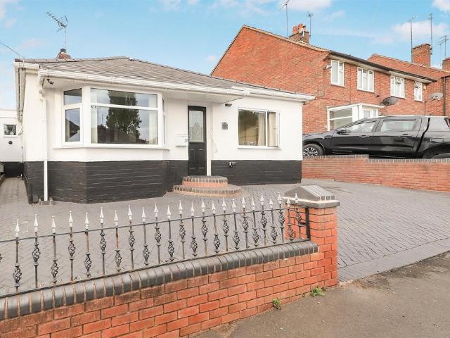 Bungalow for sale in Coseley, West Midlands