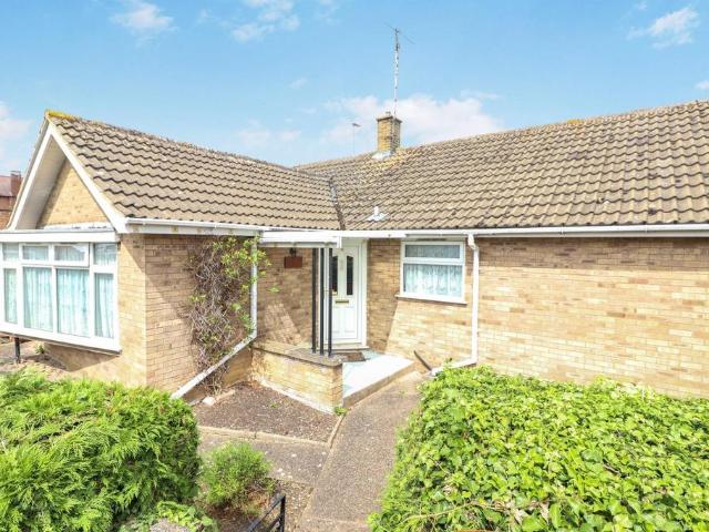 Bungalow for sale in Rushden