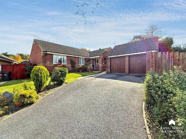 Bungalow for sale in Mount Wise