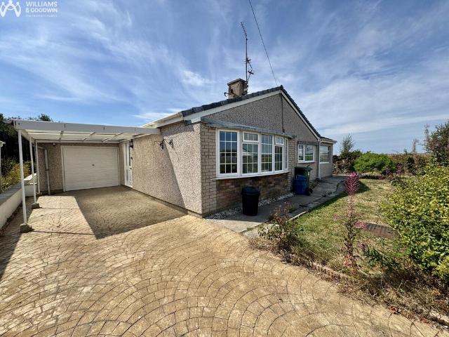 Bungalow for sale in Bodedern, Wales