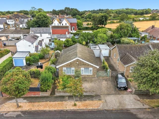 Bungalow for sale in Acol, Kent