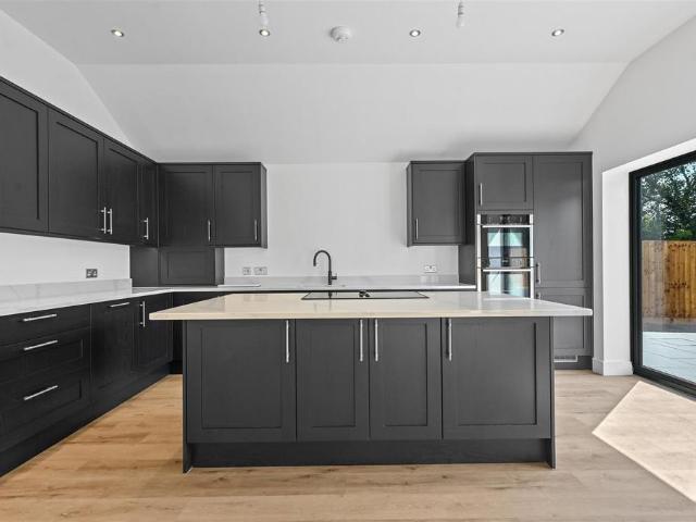 Bungalow for sale in Noak Hill, Essex