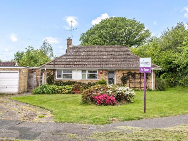 Bungalow for sale in Roffey, Horsham