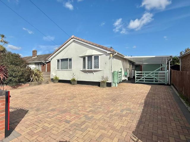 Bungalow for sale in Stonehills, New Forest