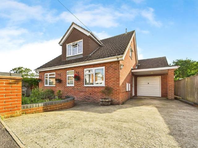 Bungalow for sale in Helford, Hampshire