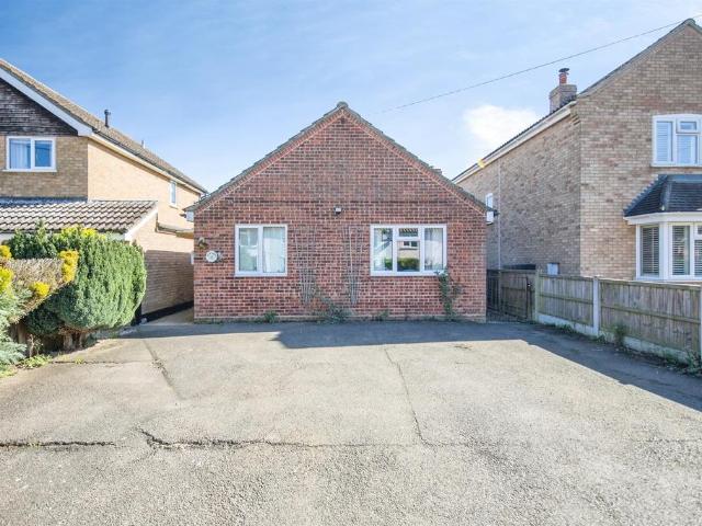 Bungalow for sale in Chelmondiston, Suffolk