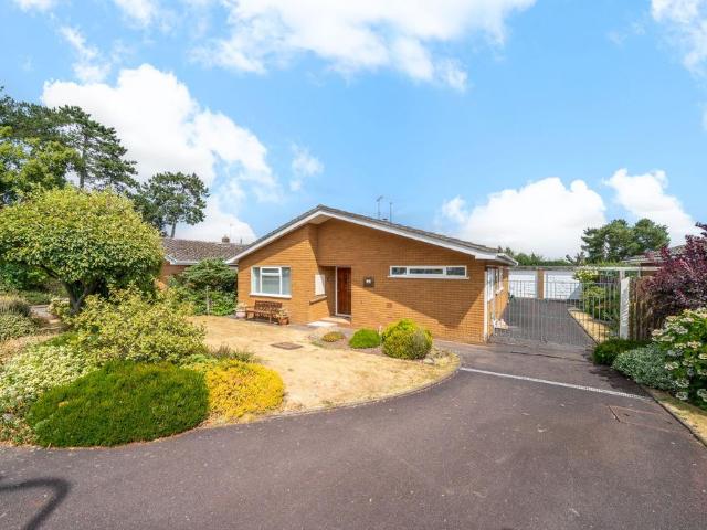 Bungalow for sale in Rushock, Worcestershire