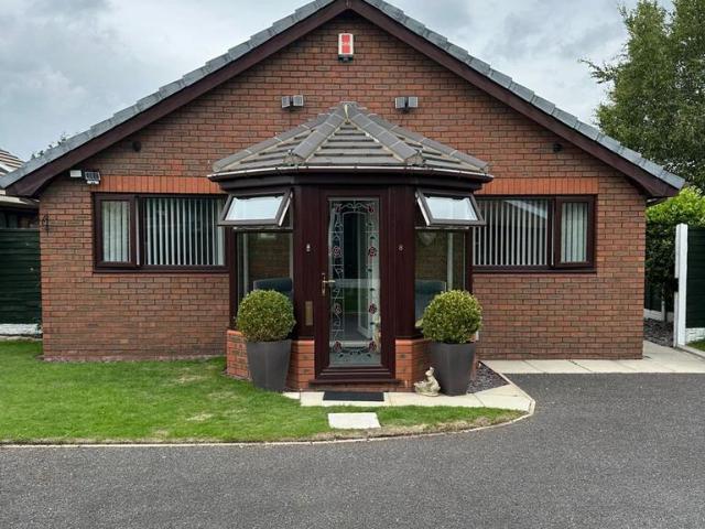 Bungalow for sale in Roby Mill, Lancashire