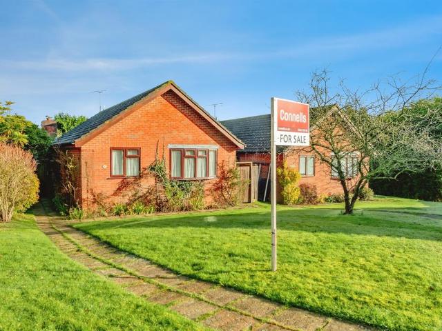 Bungalow for sale in West Hoathly, Perryfields