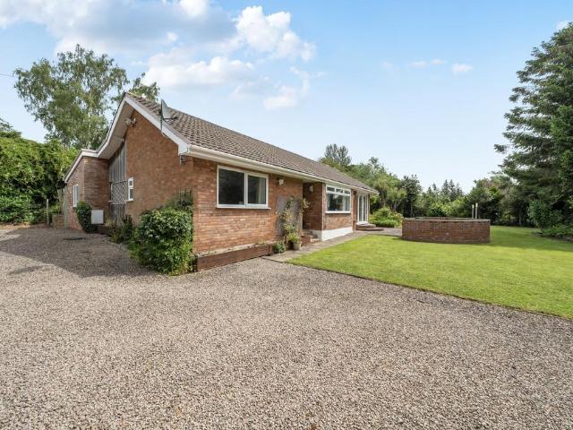 Bungalow for sale in Forthampton, Worcestershire