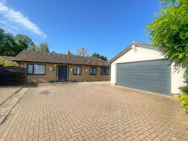Bungalow for sale in Arrington, Cambridgeshire