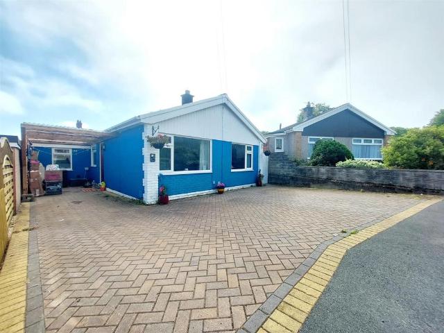 Bungalow for sale in Gowerton, Wales